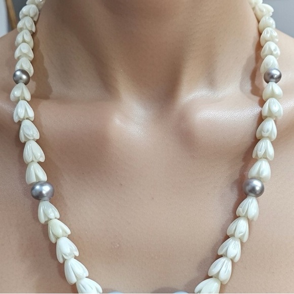 Handmade Mother of Pearl Pikake 16” Choker Necklace AAA Larimar Grey Pearls - Picture 4 of 10